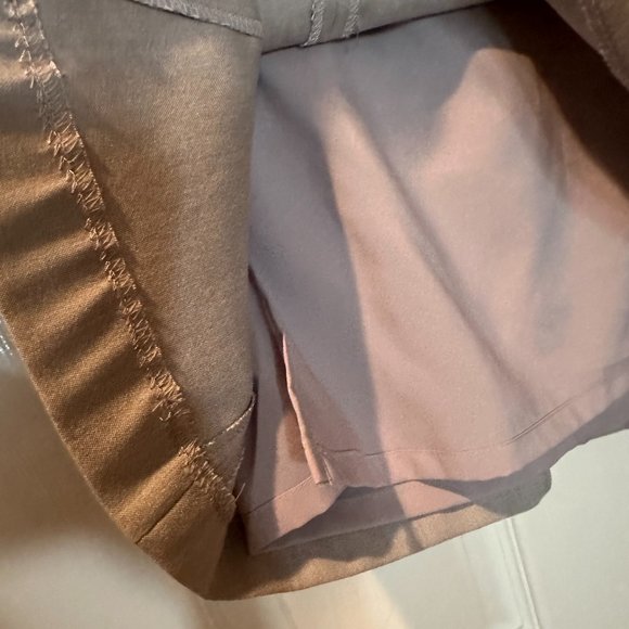 The Limited Beige Skirt Size 2 NWOT - Picture 3 of 4